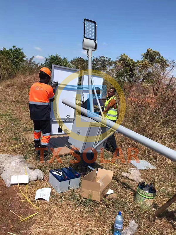 Танзанијска соларна улична лампа од 8 метара од 80 вати, лампа за резервоар (4)