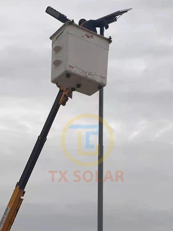 Узбекистан 2000 комплета 8м 50В соларна улична лампа (5)
